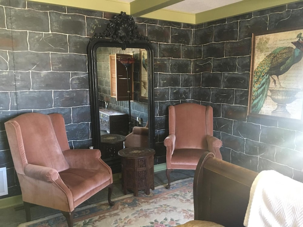 Shady Lady Bed & Breakfast - photo 29