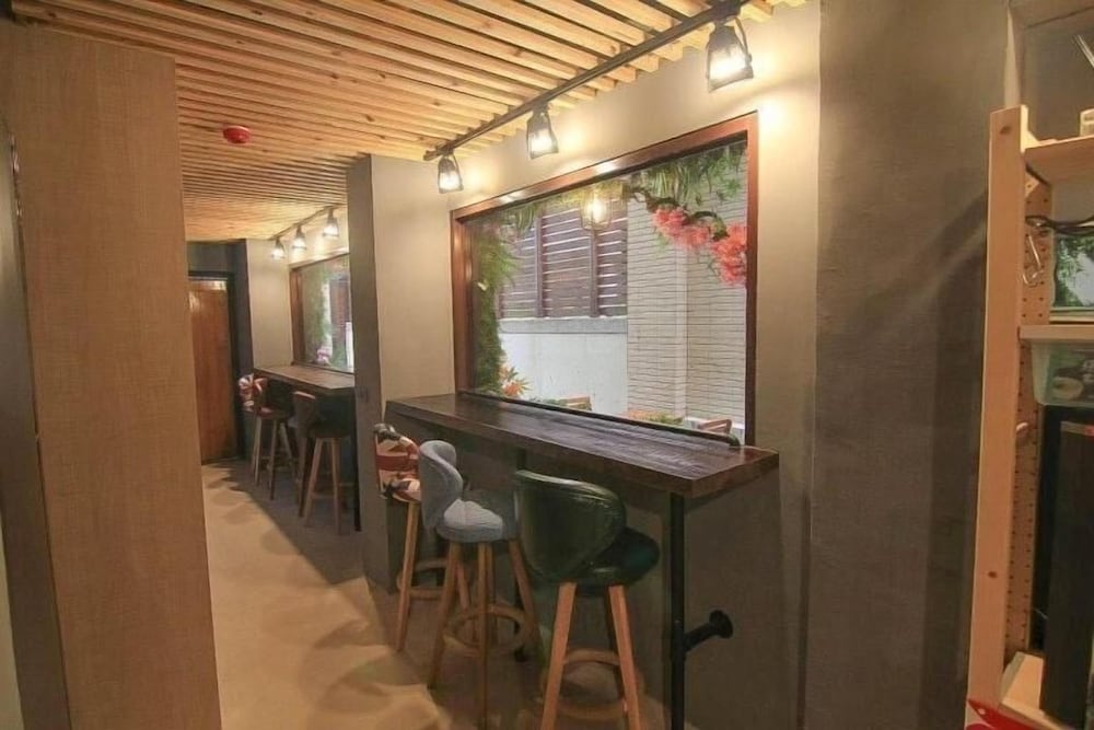 Back Inn — Chang Hua