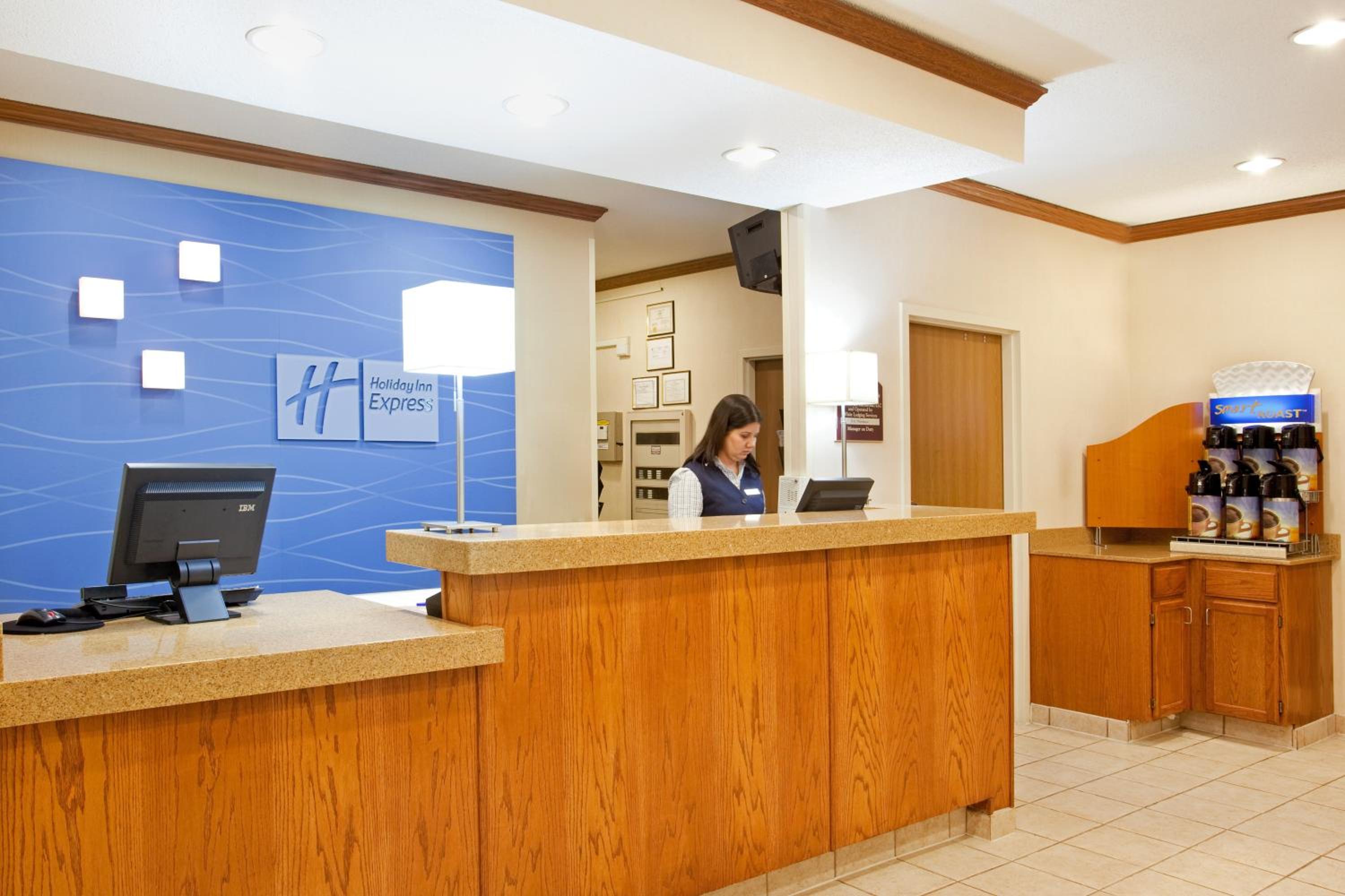Baymont by Wyndham Merrillville - photo 5