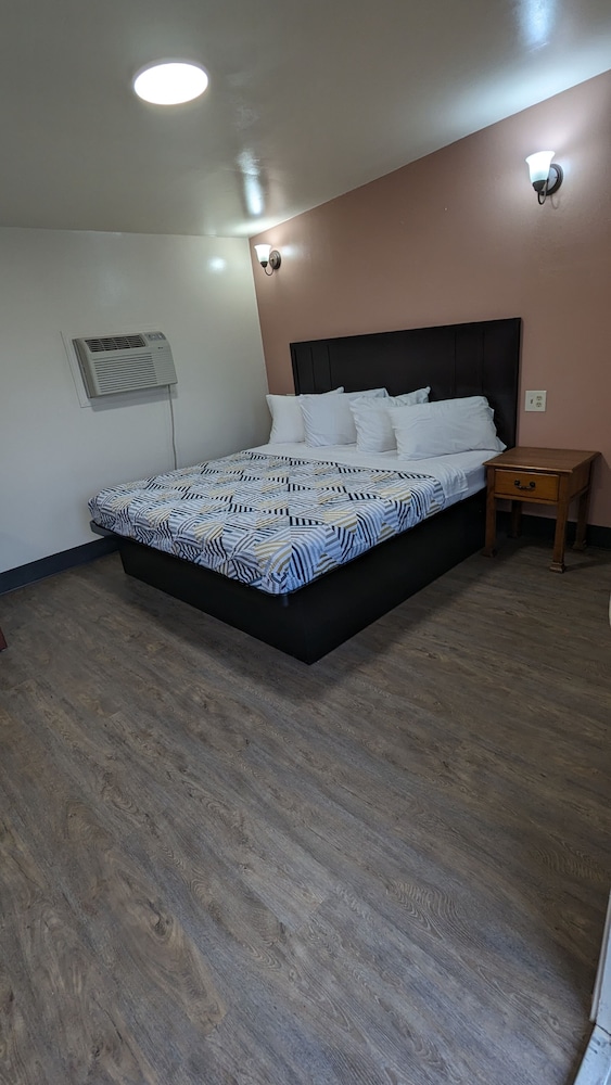 Portland Value Inn - photo 6