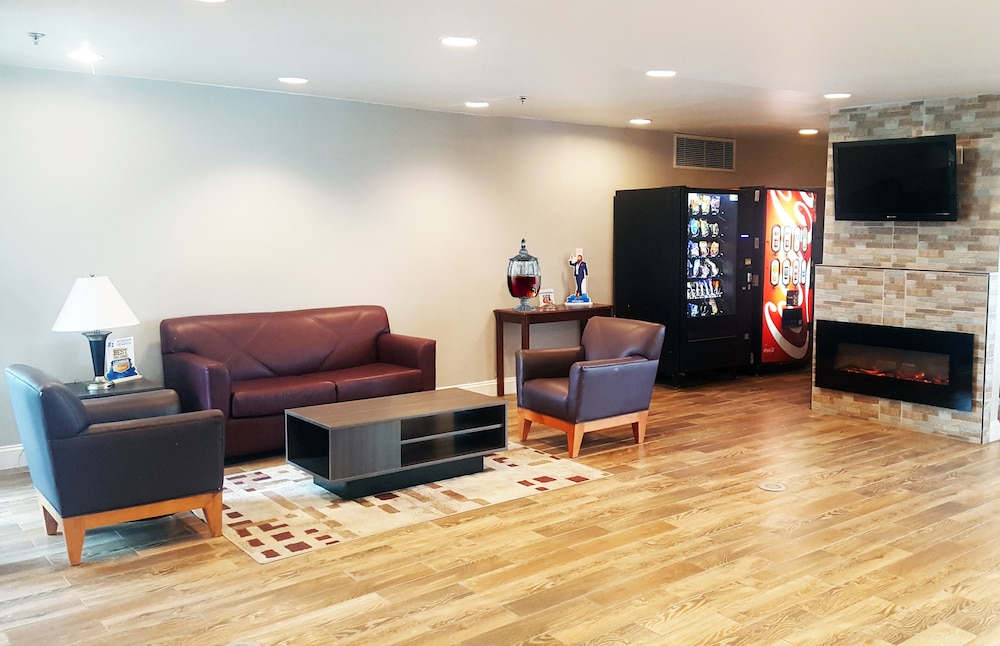Howard Johnson Inn Cleveland Airport - photo 4