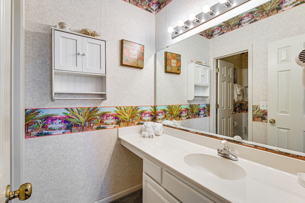 4 Mi to Ocean: Myrtle Beach Condo w Resort Perks - photo 16