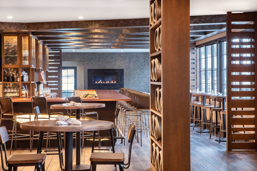 Delta Hotels by Marriott Burlington - photo 24