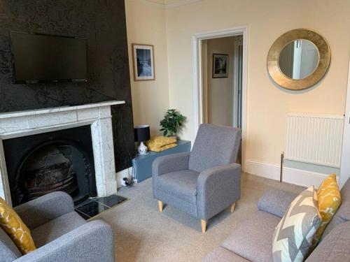 Scoresby's 2 bedroom apartment with parking