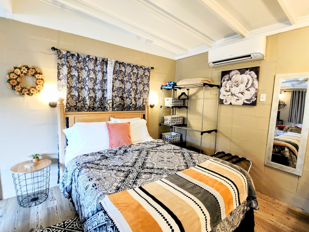 Edgewater Resort Cottage #1 - photo 7