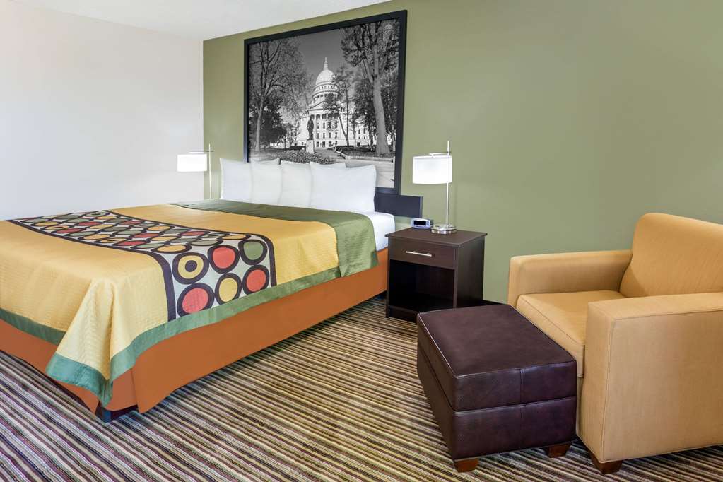 Super 8 by Wyndham Madison South - photo 9
