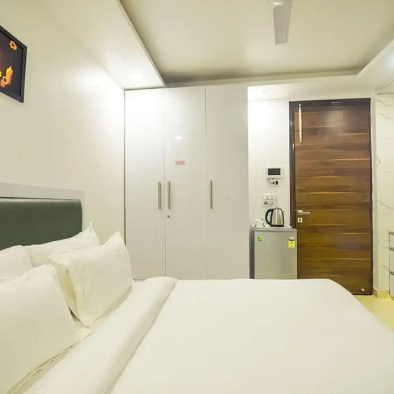 Studio Serviced Apartment With Gym Patio
