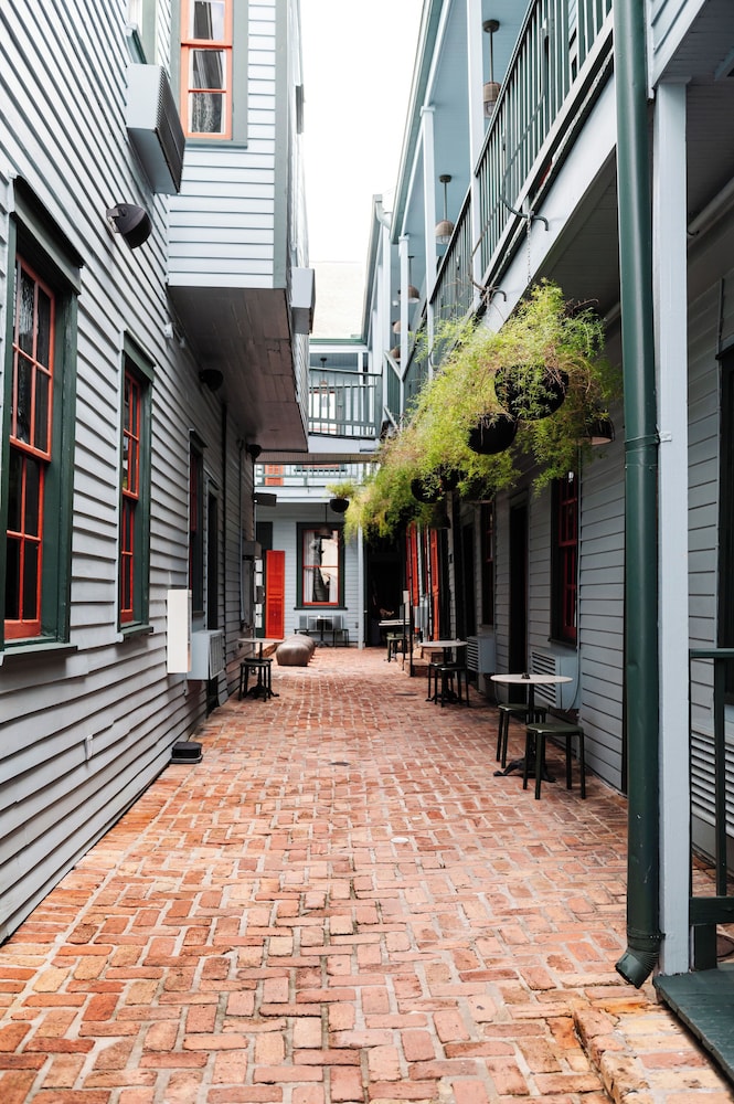 Frenchmen Hotel - photo 104