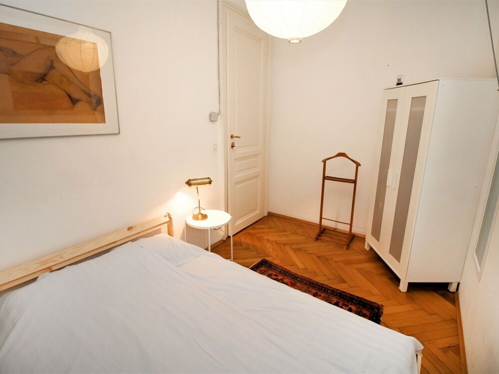 Wieden Wien In Wien With 2 Bedrooms And 1 5 Bathrooms — Vienna