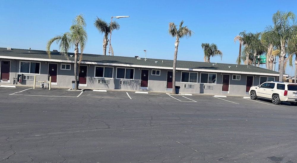Kings Inn Motel - photo 3