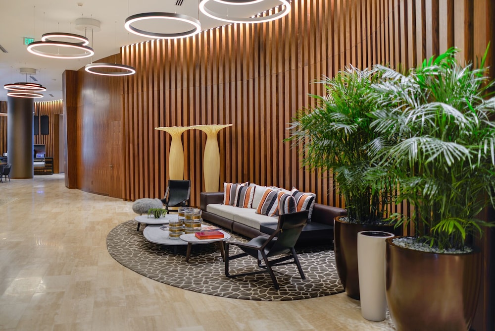 Breathtaking Modern Beachfront Views Hollywood in Hollywood, United States