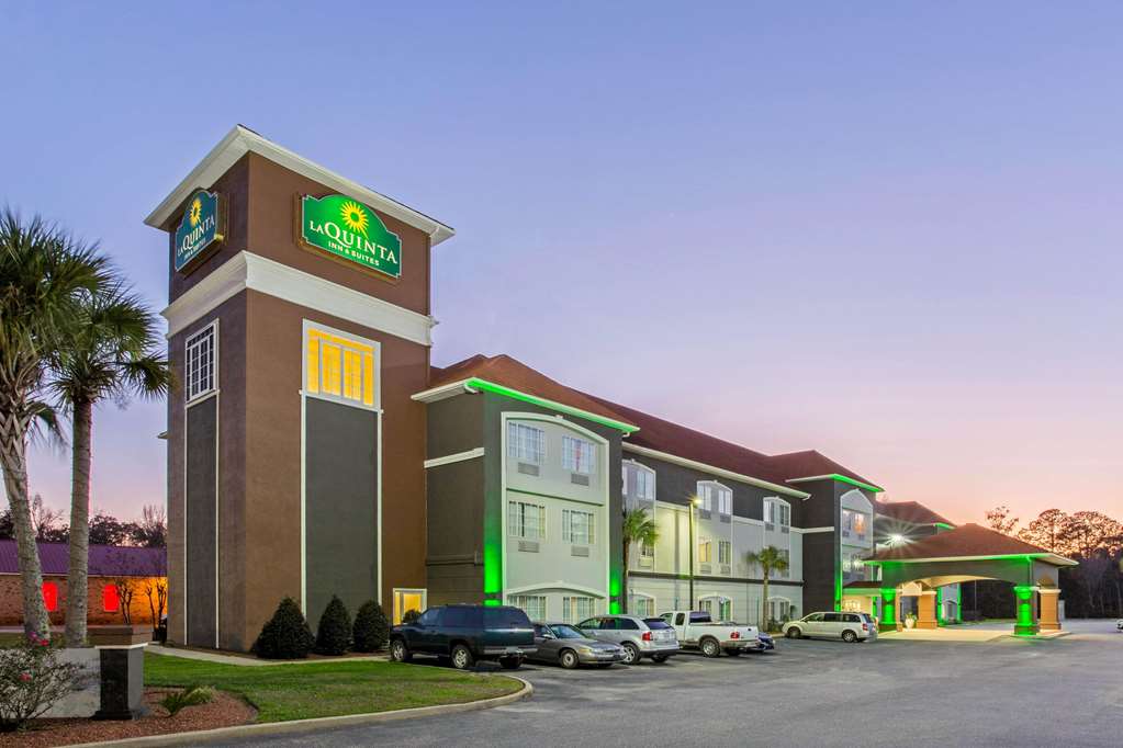 La Quinta Inn & Suites by Wyndham Mobile Satsuma Saraland - photo 5