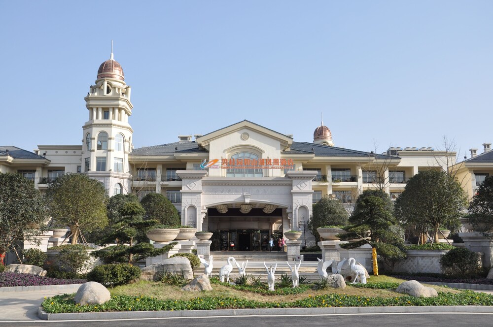 Country Garden Hill Lake Phoenix Hotel in Chaohu, People's Republic of China