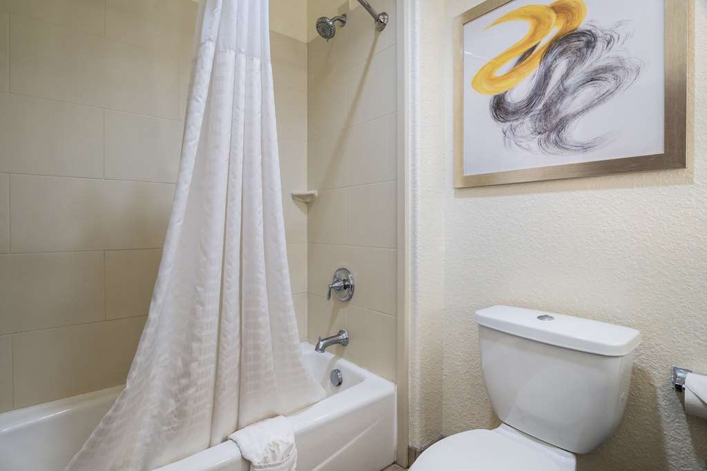 Comfort Inn & Suites Victoria North - photo 24