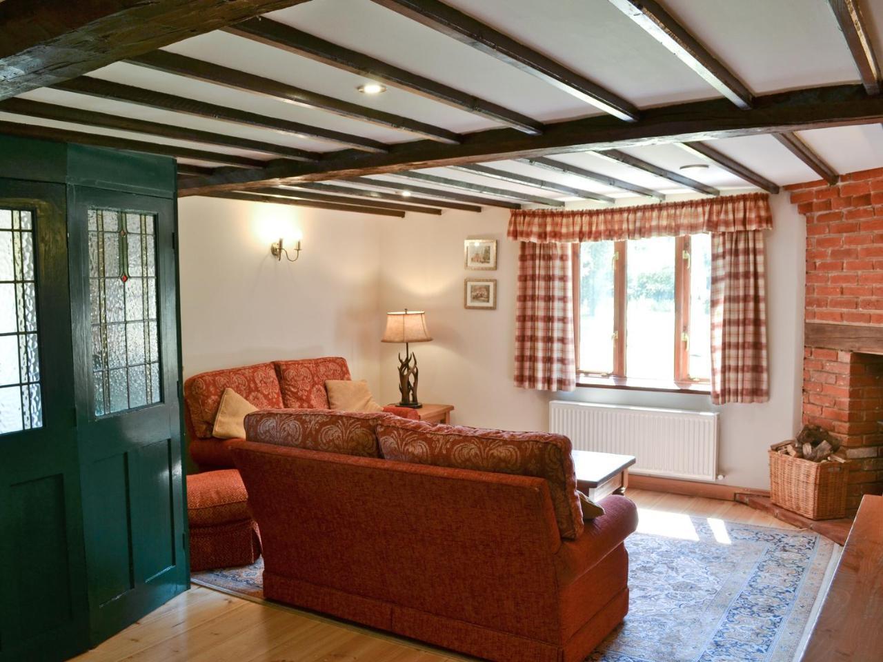 The Cottage — 4-Star Luxury Hotel in Attleborough, United Kingdom