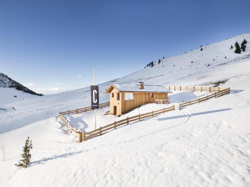 Stay Cooper I Diamantidi Lodge Modern Mountain Chalet In The Dolomites — 4-Star Luxury Hotel in Nova Ponente, Italy