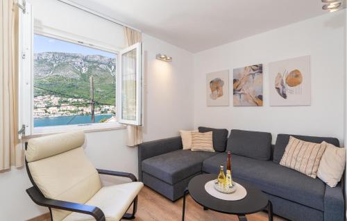 Beautiful Apartment In Sustjepan