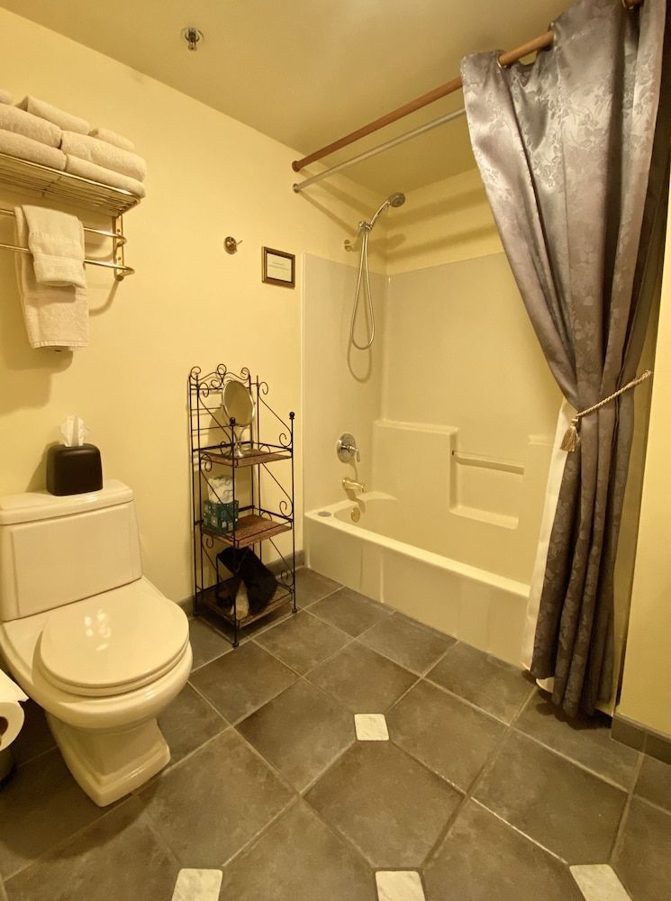 Excelsior Inn - photo 6