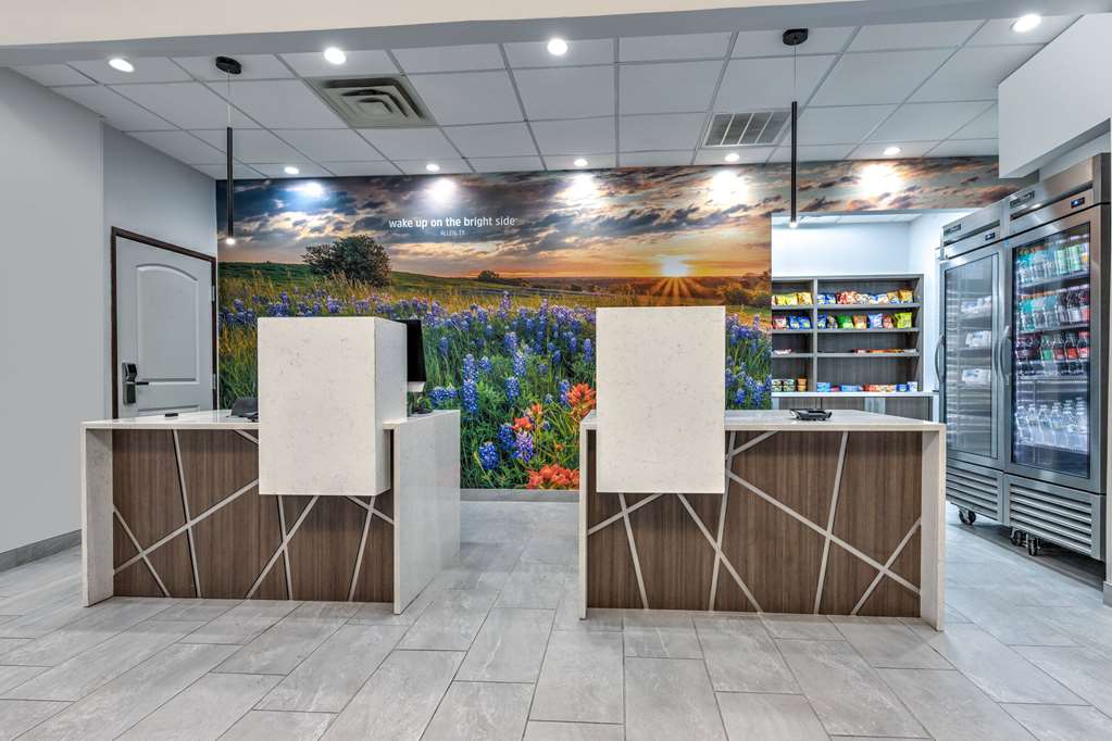 La Quinta Inn & Suites by Wyndham Allen at The Village - photo 4