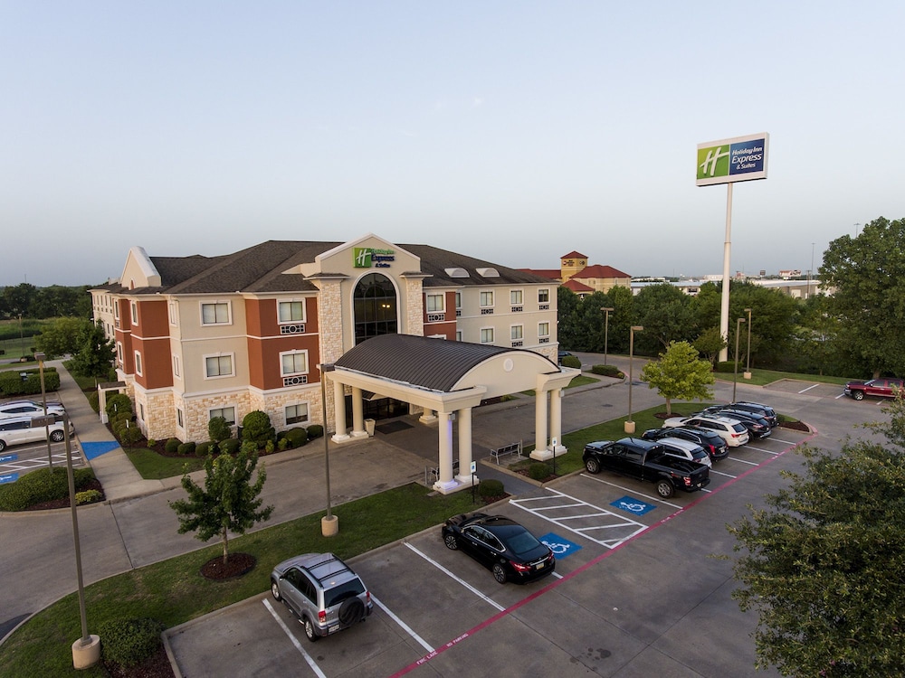 Holiday Inn Express Hotel & Suites Mount Pleasant by IHG - photo 52