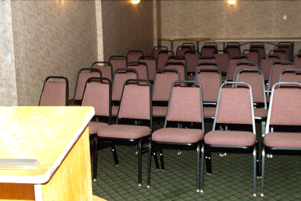 Westgate Inn and Suites - photo 23