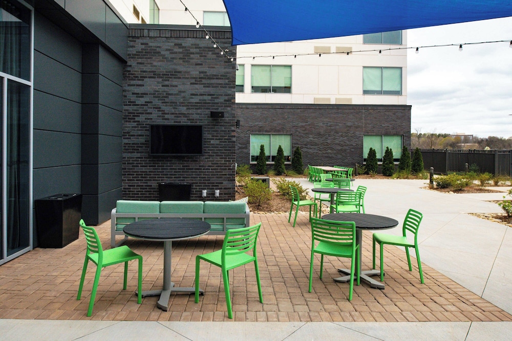 Aloft Charlotte Airport - photo 55