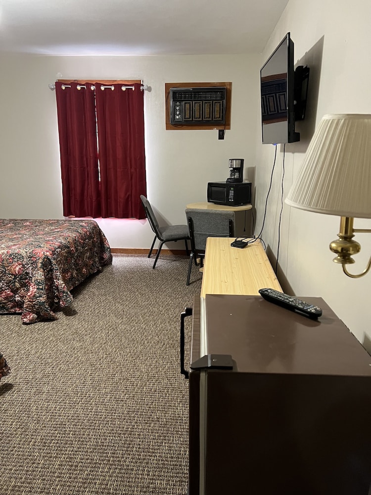 Oswego Inn - photo 22
