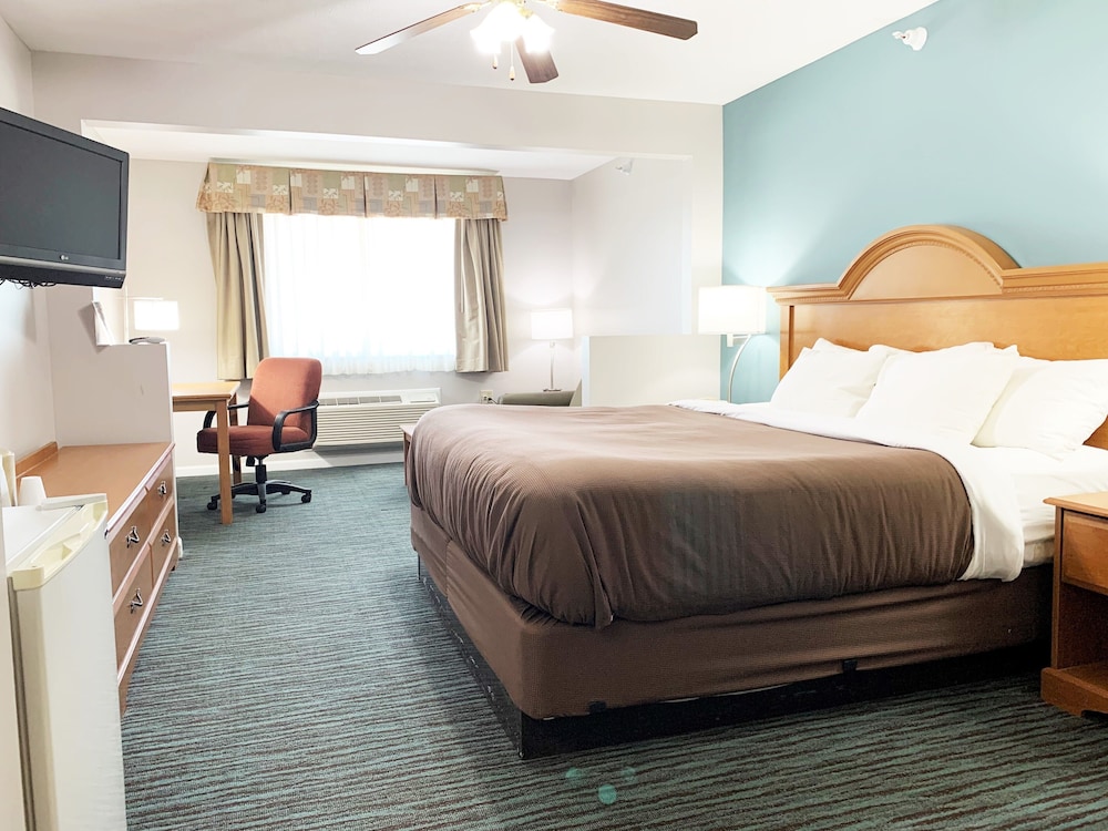 BridgePointe Inn & Suites by BPhotels Lincoln I 80 27th St - photo 12