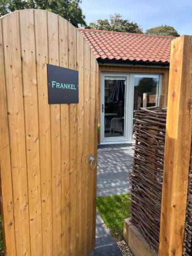 Frankel - carbon neutral hotel in Mundesley