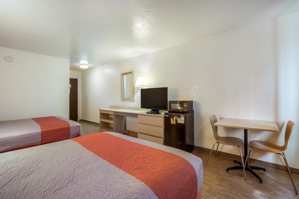 Motel 6 Houston North Spring - photo 19