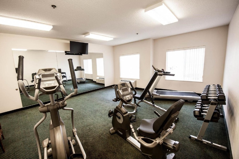 Greystone Inn and Suites - photo 13