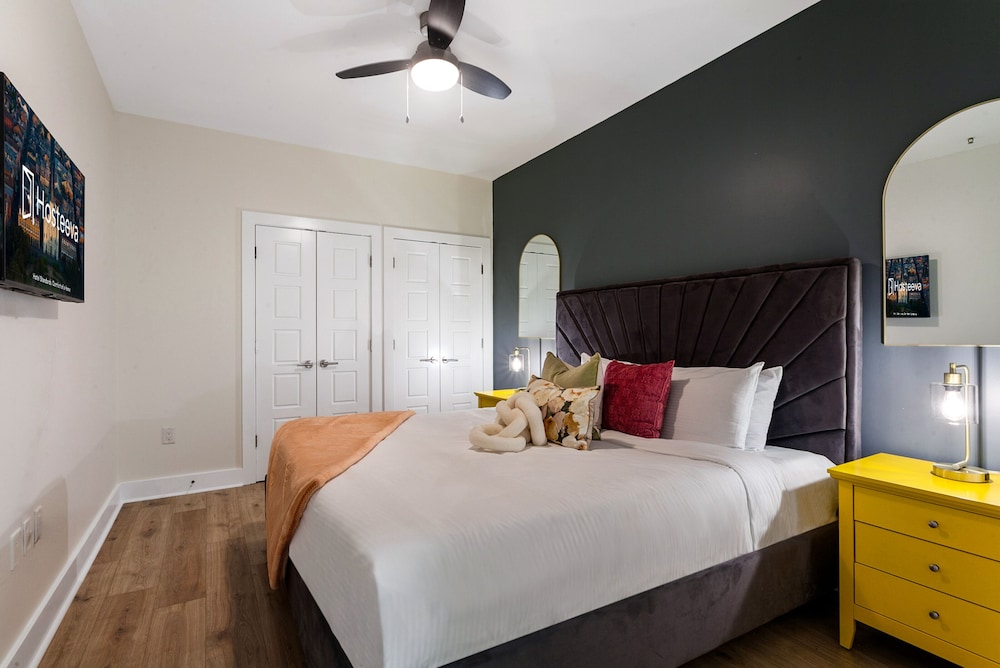 Mardi Gras Suites NOLA's 4BR Elegance - photo 218