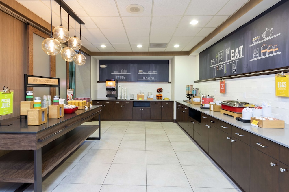 Hampton Inn & Suites Fort Myers Colonial Blvd - photo 35