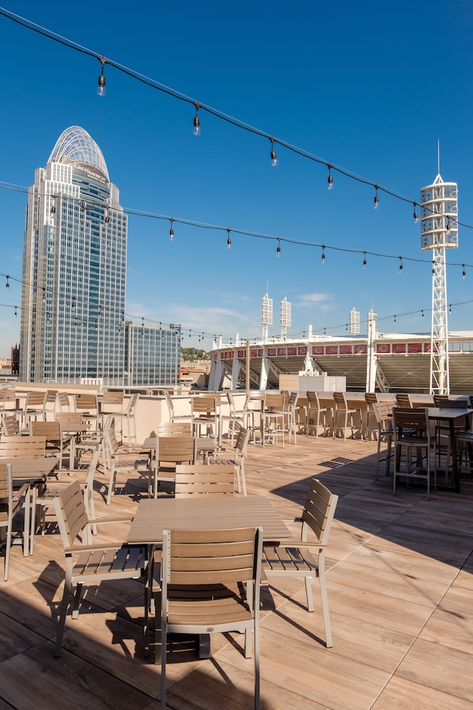 AC Hotel by Marriott Cincinnati at The Banks - photo 66