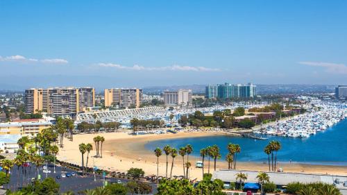 Marina Life: Smell the Sea Feel the Breeze — 4-Star Luxury Hotel in Los Angeles, United States