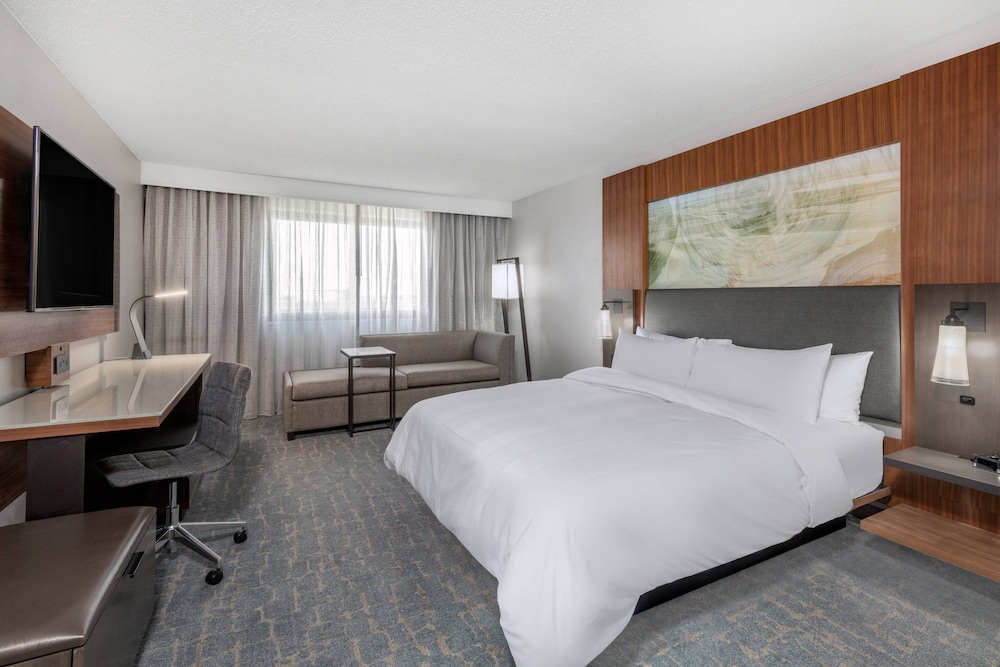 Marriott Madison West - photo 11