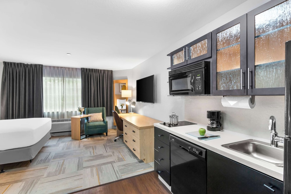 Sonesta Simply Suites Austin South - photo 21
