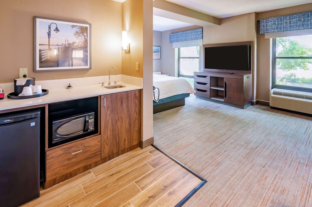 Hampton Inn Wilmington Medical Park - photo 18