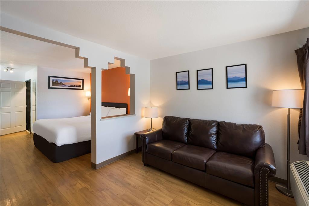 Quality Inn & Suites Junction - photo 26