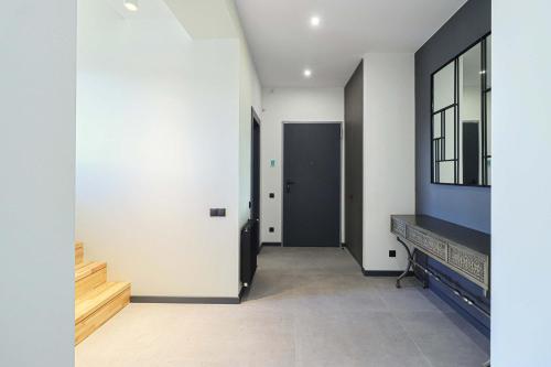 Stylish 3BR Duplex in Avlabari By Wehost