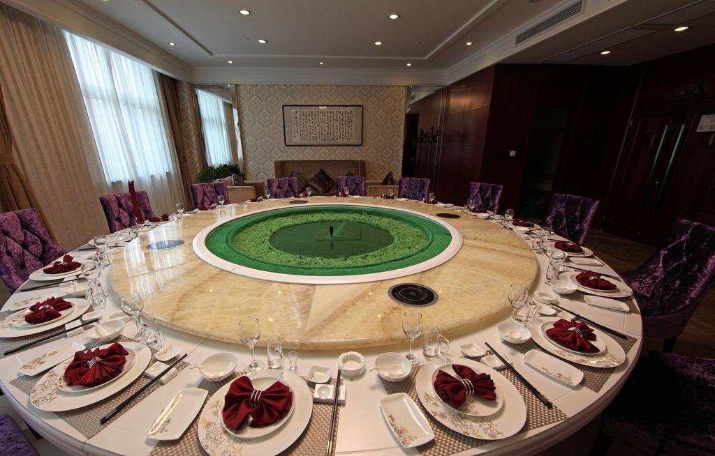Jin Ling Grand Hotel — hotel in Taozhou