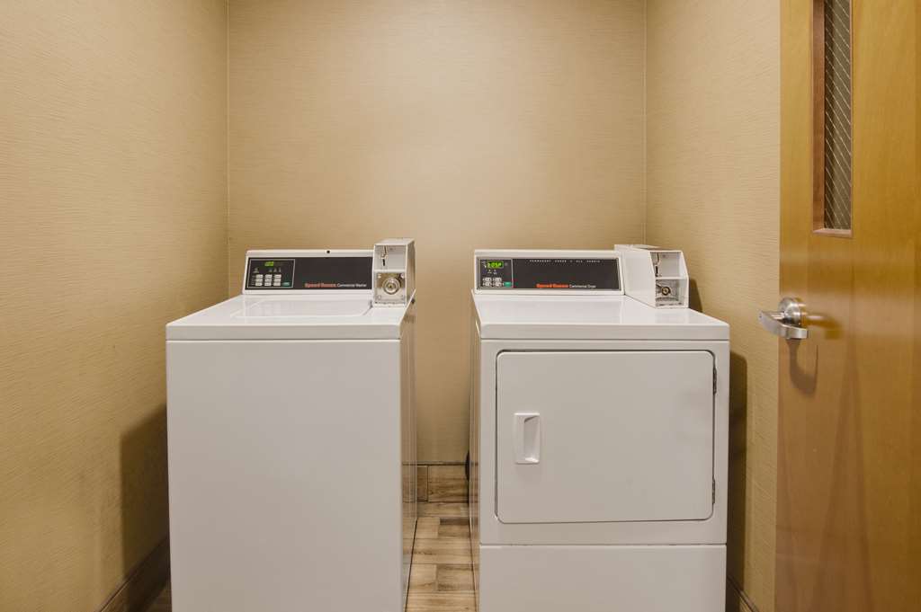 Comfort Inn Airport - photo 33