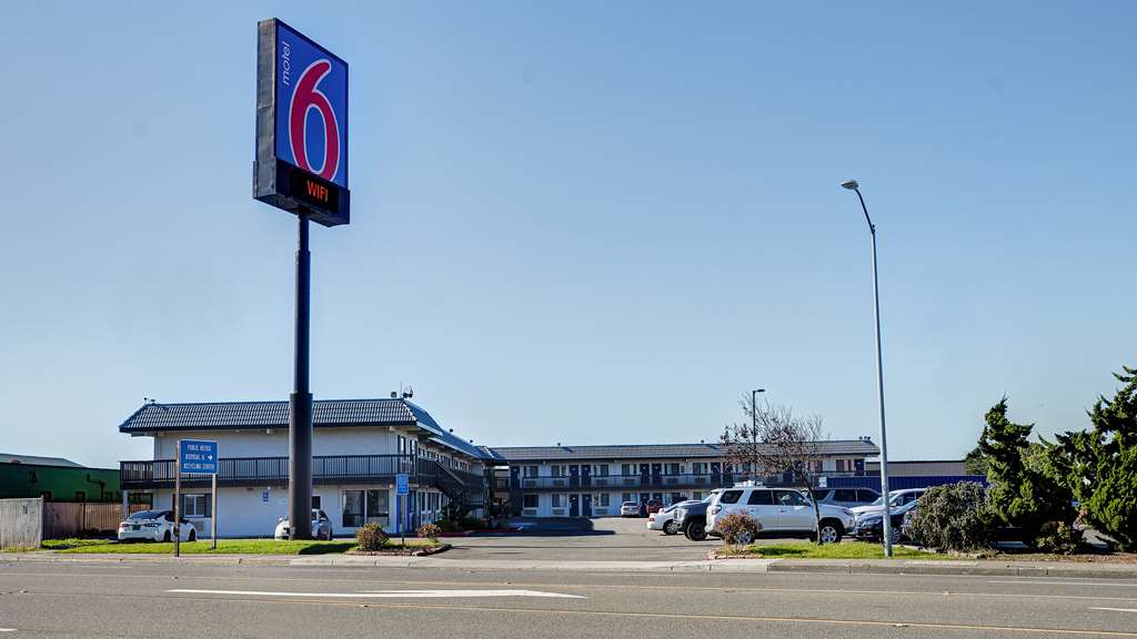 Motel 6 Eureka CA Redwood Coast - featured photo