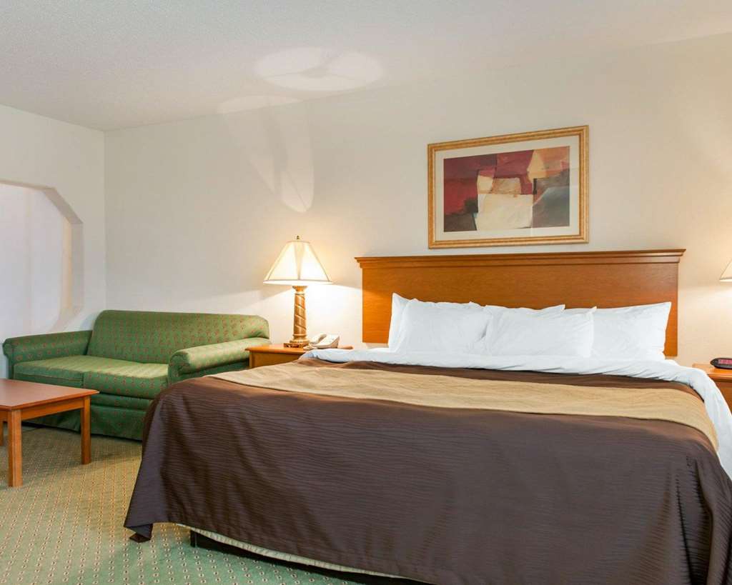 Quality Inn & Suites Near Amish Country - photo 10