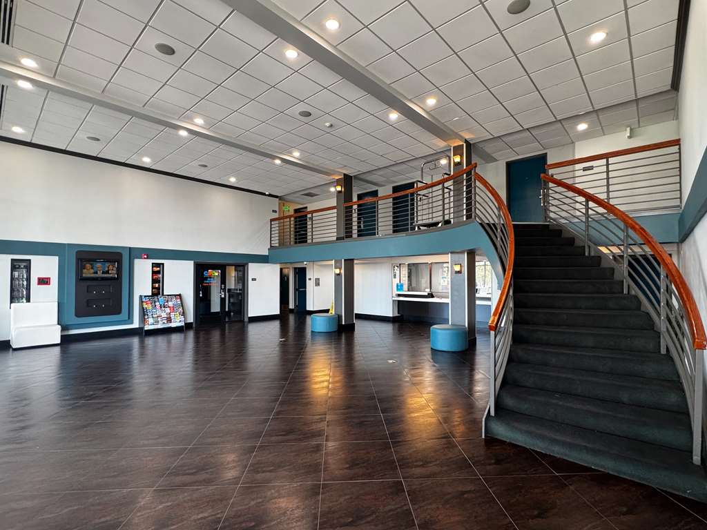 Studio 6 Suites Carson CA - photo 7