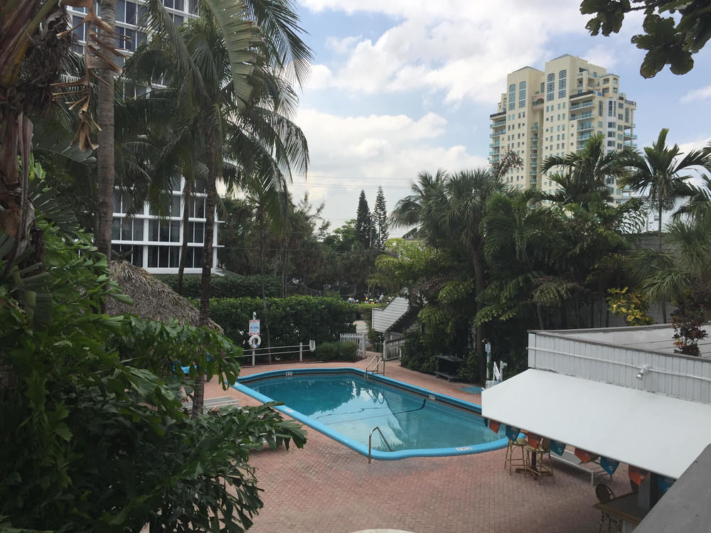 Bahia Cabana Beach Resort - photo 33