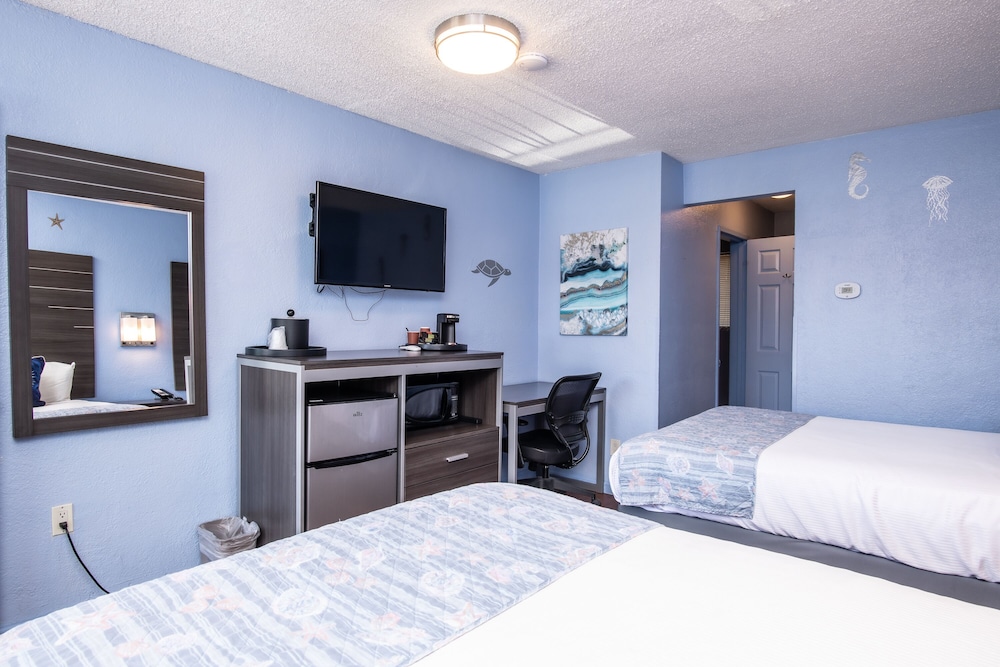 Aqua Breeze Inn - photo 28