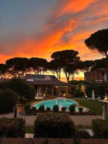 I Limoni Studios — 4-Star Luxury Hotel in Collepepe, Italy