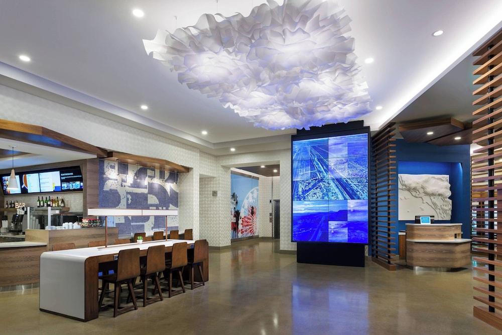 Courtyard by Marriott Santa Monica - photo 3
