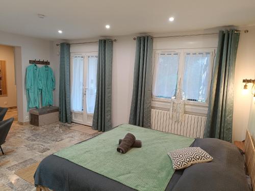 Ecrin de Nature Sous Les Pins - last minute hotel in Unknown City